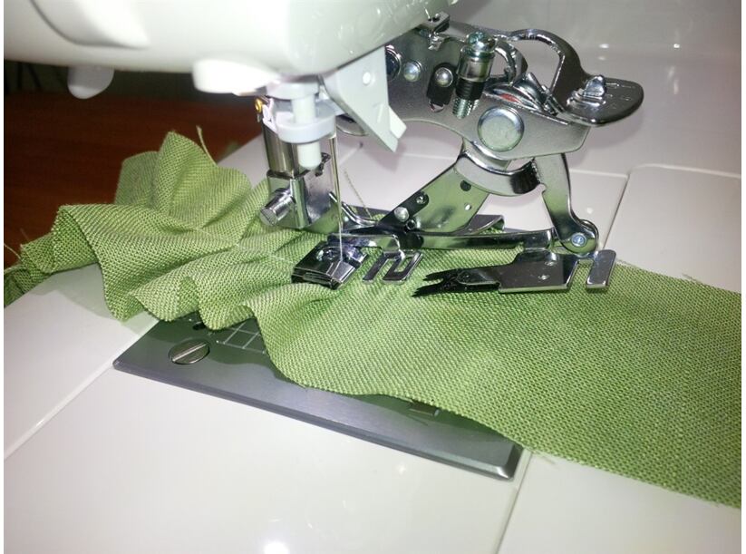 Riasiaci aparát (ruffler) - Juki rad G, F