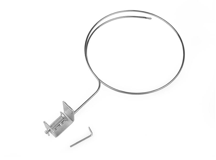 Stojan na navliekanie šnúr a gumičiek